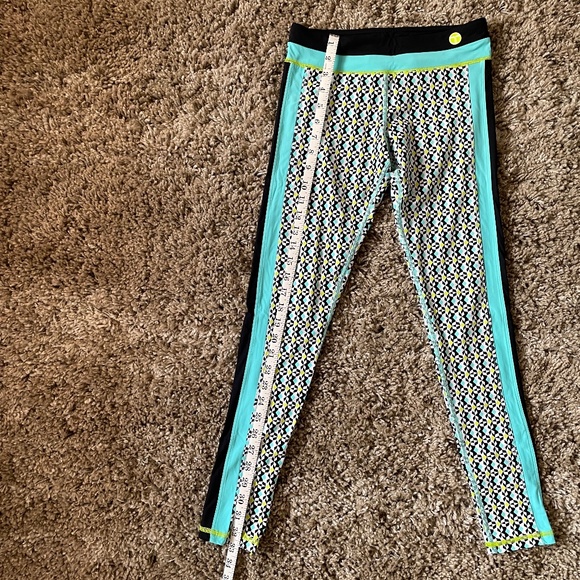 🌵Abstract Gym Leggings  <Trin Turk> - Picture 6 of 7